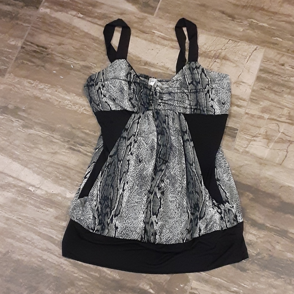 Studio Blue Snake Print Top – Size XL